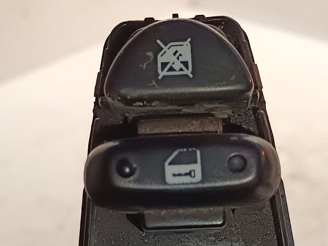 DAEWOO EVANDA Ablakemelő Kapcsoló Négyes / Kettes 7. kép