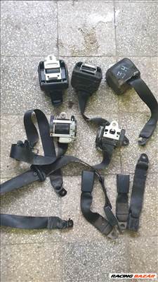 Fiat Linea biztonsági öv