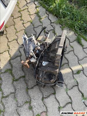 Mazda 2 (DE) 1.3 sebességváltó 60ekm futott.