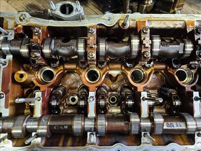 BMW E46 318i N42 N42B20A hengerfej