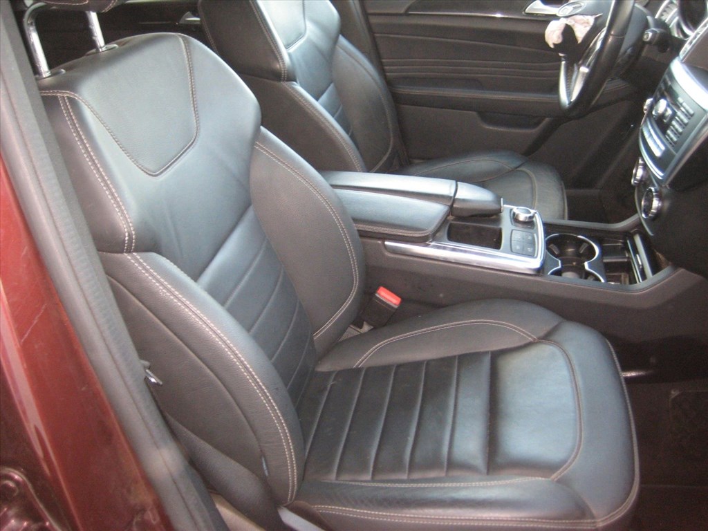 Mercedes ML-osztály (W166) bontott alkatrészei 3. kép