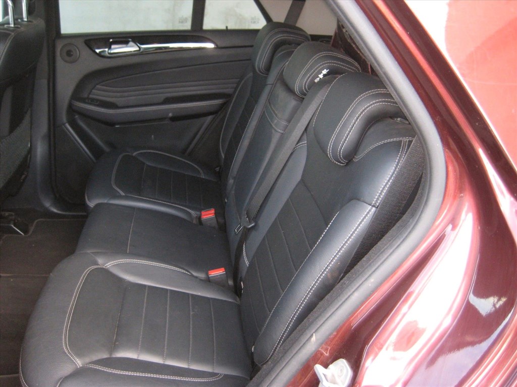 Mercedes ML-osztály (W166) bontott alkatrészei 4. kép