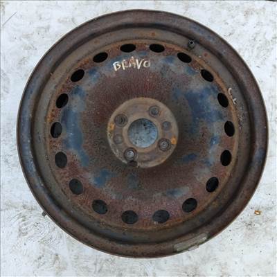 194180 Fiat Bravo 2007-2014 16"-os lemezfelni a képen látható állapotban