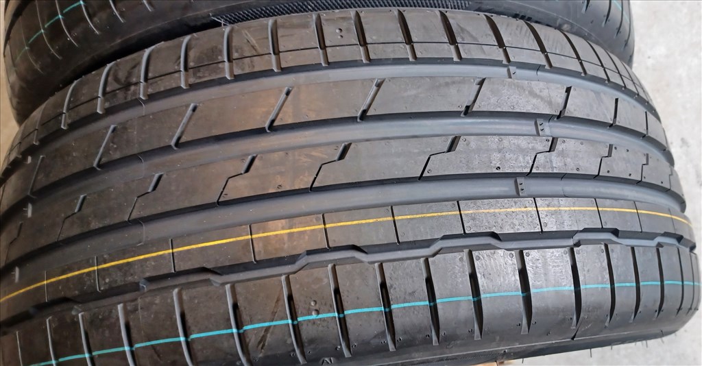 Új Hankook Ventus 255/45 R19 285/40 R19 nyári gumik 135e./4db 1. kép
