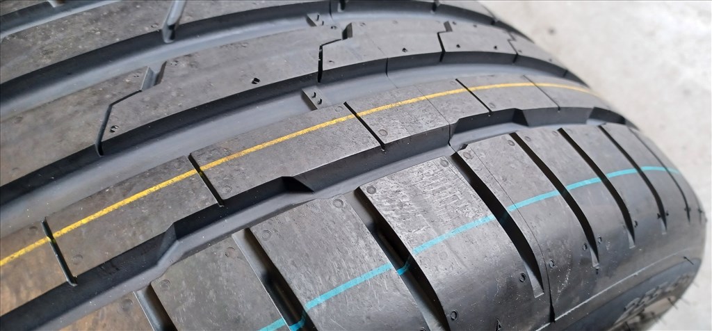 Új Hankook Ventus 255/45 R19 285/40 R19 nyári gumik 135e./4db 2. kép