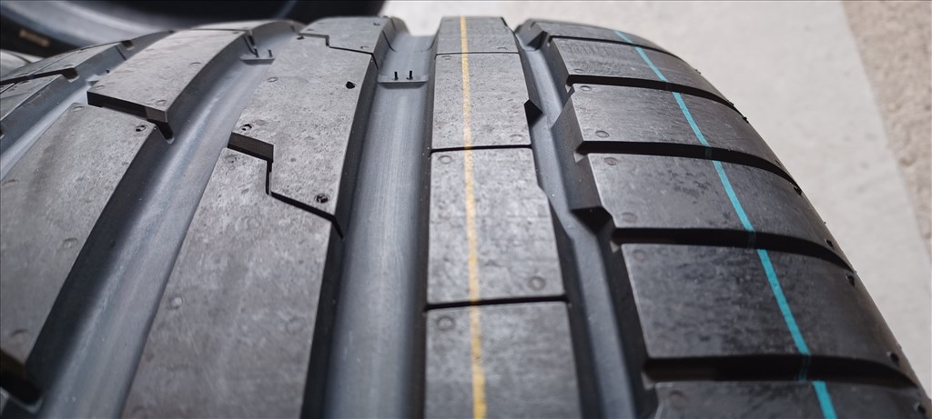 Új Hankook Ventus 255/45 R19 285/40 R19 nyári gumik 135e./4db 5. kép