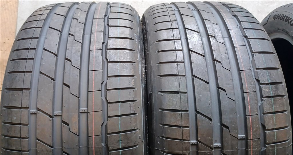 Új Hankook Ventus 255/45 R19 285/40 R19 nyári gumik 135e./4db 6. kép