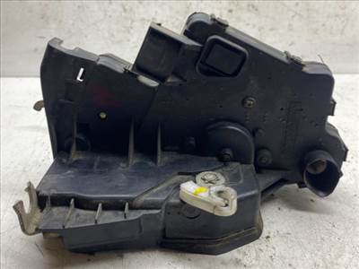 BMW 3 E46 Bal első Ajtózár