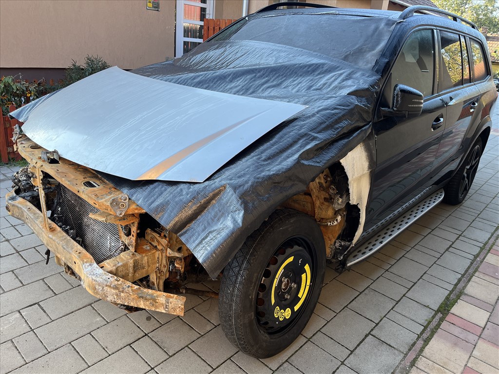 Mercedes GLS 350 (X166) bontott alkatrészei 3. kép