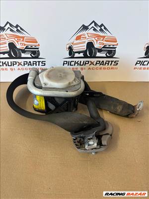 Első biztonsági öv Mitsubishi L200