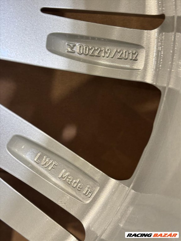 R19 Original Volkswagen 8J ET44 - 3G0 601 025R 3G0601025R 1db felni 4. kép