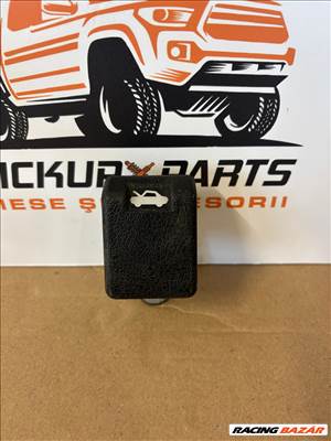 Motorháztető-nyitó kar Mitsubishi L200