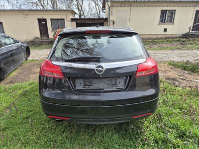 Opel Insignia A 2.0 CDTI HÁTSÓ lámpa 