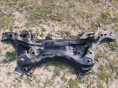 Toyota Auris (E180) 1.6 diesel bölcső 