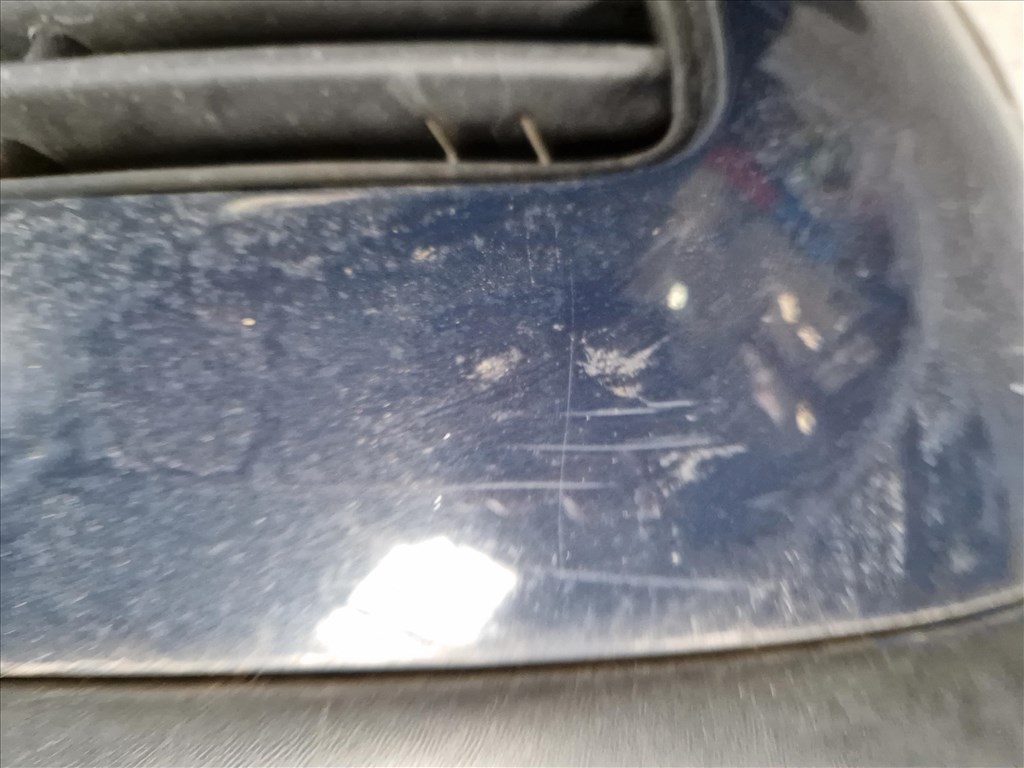 Volkswagen Golf IV első lökhárító LA5G (18022) 4. kép