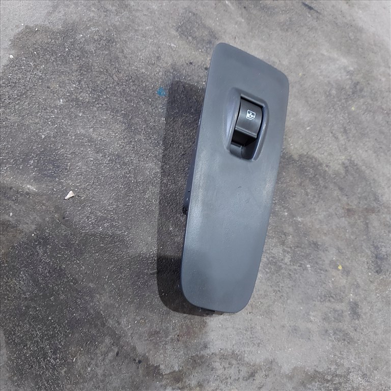 Fiat DUCATO Citroen JUMPER Peugeot BOXER 06- Ablakemelő kapcsoló 2478 2. kép