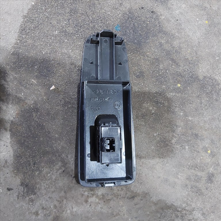 Fiat DUCATO Citroen JUMPER Peugeot BOXER 06- Ablakemelő kapcsoló 2478 4. kép