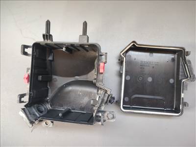 Renault Scénic III biztosítéktábla doboz 284b10002r 284c40002r
