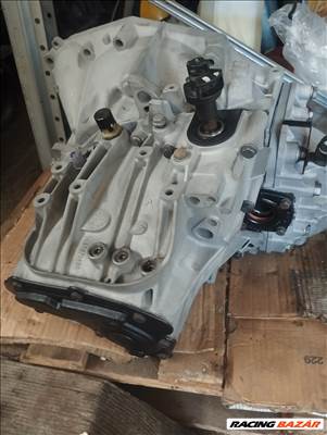 Peugeot Expert II, Citroën Jumpy II, Toyota Proace I, Fiat Scudo II  20MB30 6 seb. váltó 