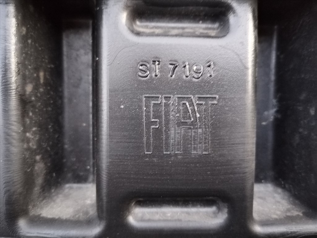 Fiat Punto Evo első lökhárító 735500118 12. kép