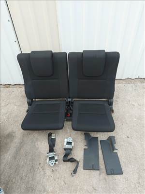 Toyota Corolla Verso (AR10) Harmadik sor ülés 3418