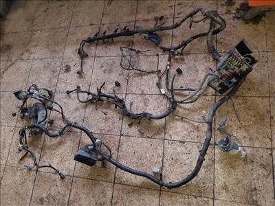 Mazda CX-7 Motor Kábelköteg EH64 67070 B