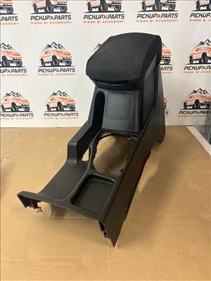 Könyöklő Mitsubishi L200