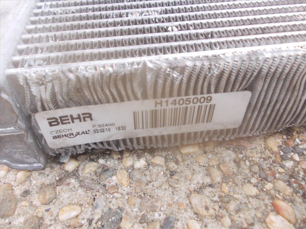 Audi A4 B8 klímaradiátor 2008-2015 2. kép