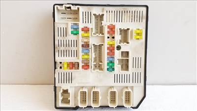 508450 Renault Megane 3, 2009, Biztosíték Tábla, 284B60008R-E, USM.