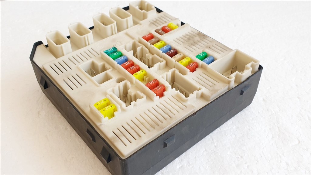 508450 Renault Megane 3, 2009, Biztosíték Tábla, 284B60008R-E, USM. 6. kép