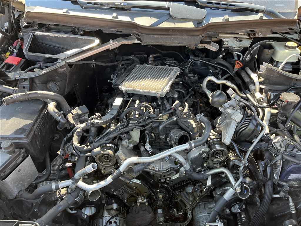 Mercedes GL 500 (X166) bontott alkatrészei 5. kép