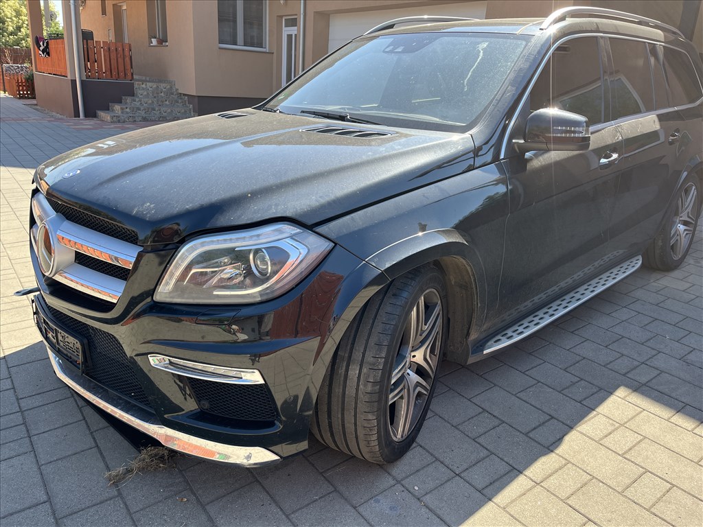 Mercedes GL 500 (X166) bontott alkatrészei 6. kép
