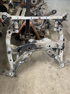 BMW 5-ös sorozat F10/F11 bölcső 