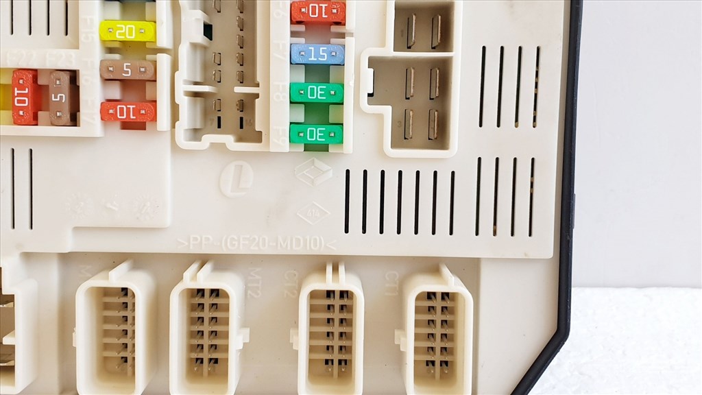 508449 Renault Megane 3, 2009, Biztosíték Tábla, 284B60008R-E, USM. 4. kép