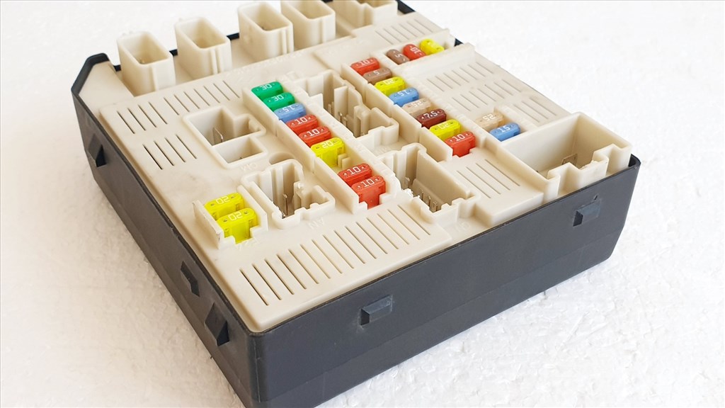 508449 Renault Megane 3, 2009, Biztosíték Tábla, 284B60008R-E, USM. 6. kép