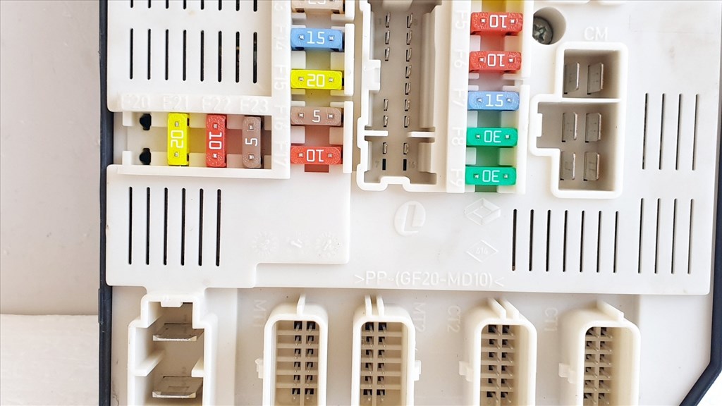 508449 Renault Megane 3, 2009, Biztosíték Tábla, 284B60008R-E, USM. 9. kép
