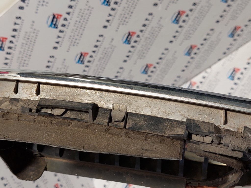 BMW E46 facelift sedan touring króm vese hûtõrács grill - fülhiányos 8. kép