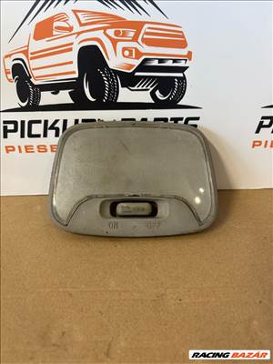 Hátsó mennyezeti lámpa Mitsubishi L200