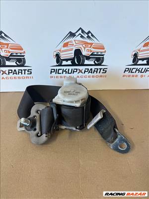 Hátsó biztonsági öv Mitsubishi L200