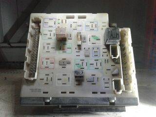 Ford Escort Mk6 Biztosítéktábla Utastér *42353* ford-93ag14a073aa