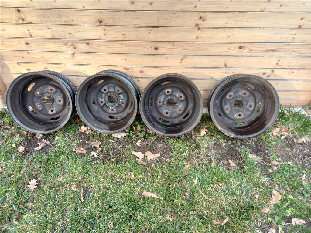  5x160 lyukosztású 5,5JJ 15" használt (gyári felni) lemezfelni 4. kép