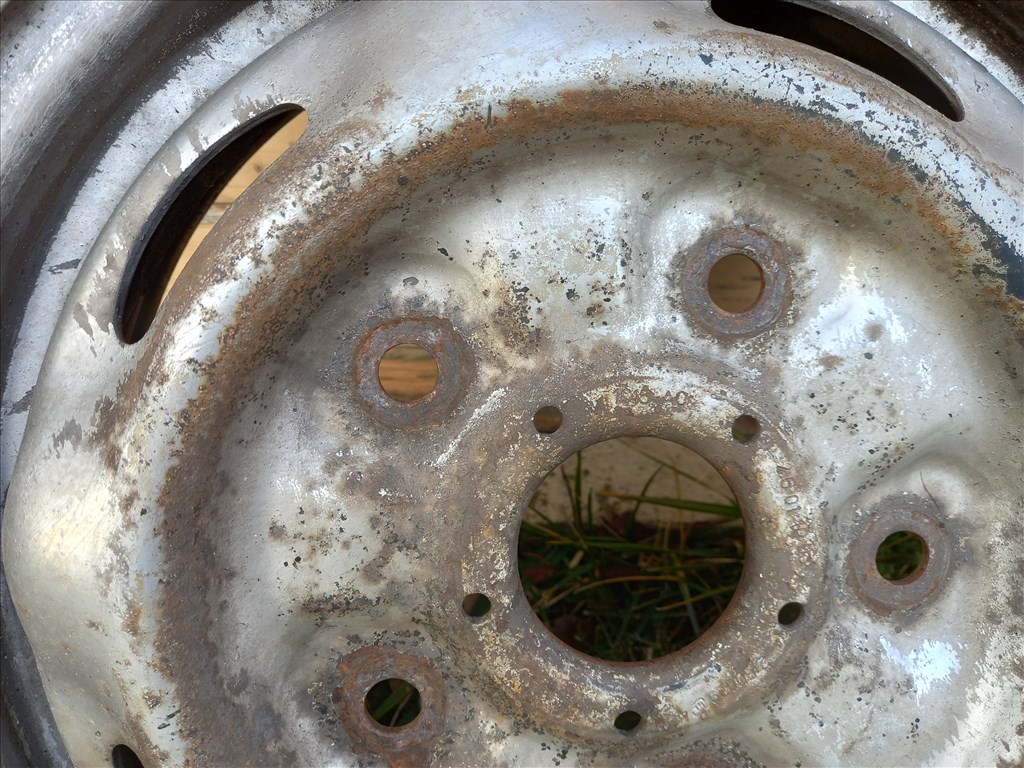  5x160 lyukosztású 5,5JJ 15" használt (gyári felni) lemezfelni 7. kép