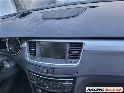 Peugeot 508 műszerfal ülés függöny légzsák biztonsági öv head-up
