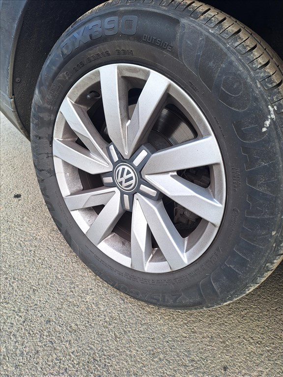  5x112 lyukosztású 16" gyári Vw passat b8 alufelni 2. kép