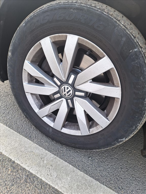  5x112 lyukosztású 16" gyári Vw passat b8 alufelni 4. kép
