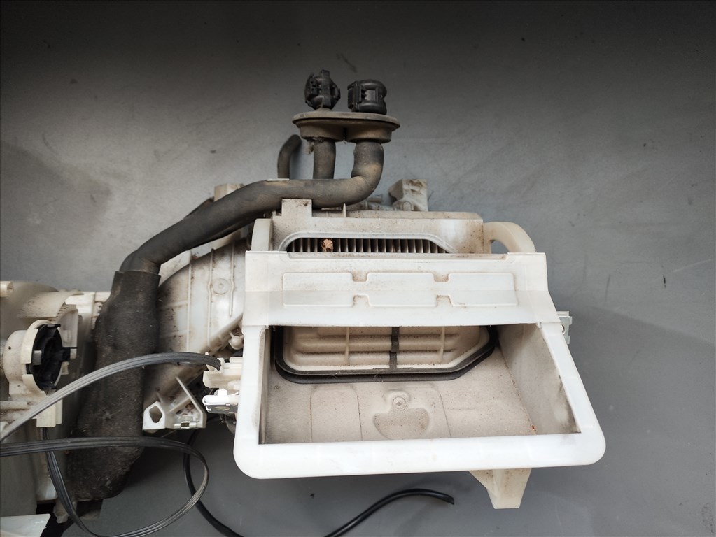 Daihatsu Terios (2nd gen) fűtésbox  87010b4030 4431504816 3. kép