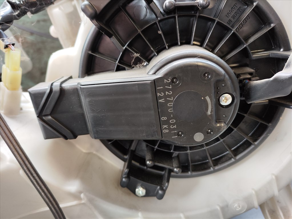 Daihatsu Terios (2nd gen) fűtésbox  87010b4030 4431504816 5. kép