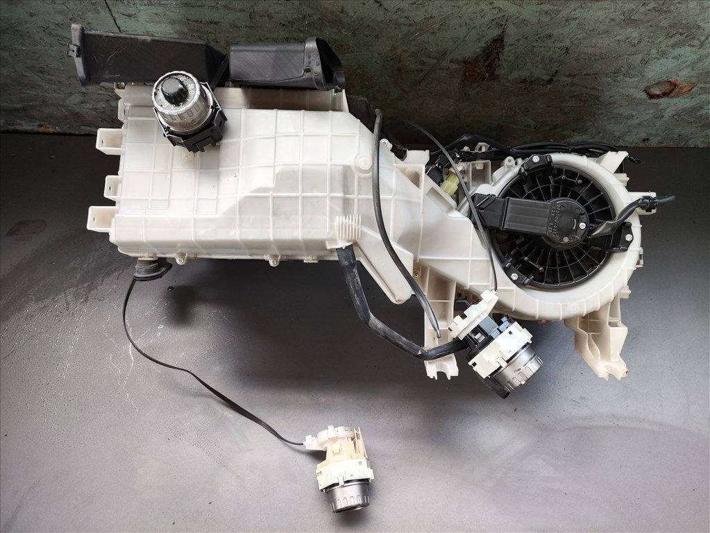 Daihatsu Terios (2nd gen) fűtésbox  87010b4030 4431504816 7. kép