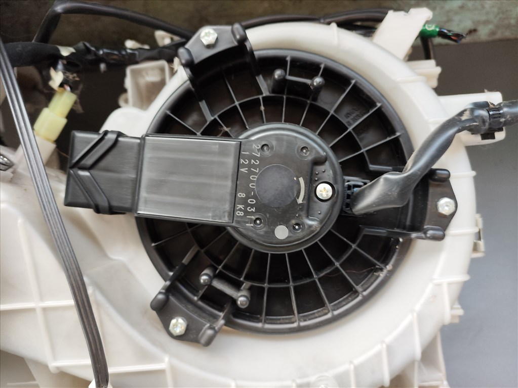 Daihatsu Terios (2nd gen) fűtésbox  87010b4030 4431504816 8. kép