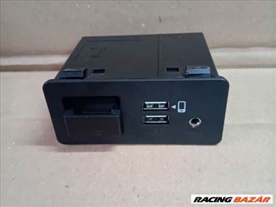 Mazda CX-5 (KF) MAZDA CX-5 USB Aljzat